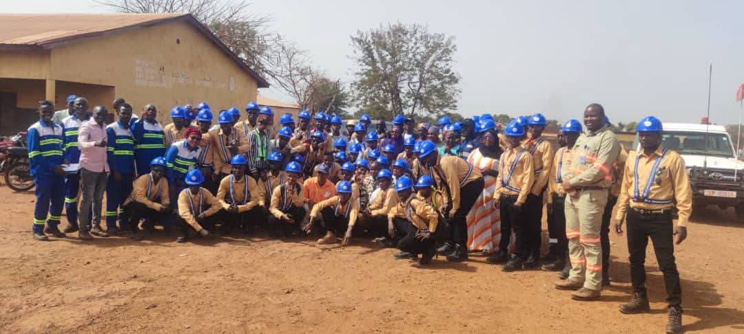 Lancement officiel de la formation de 93 jeunes de Sangarédi en conduite d’engins